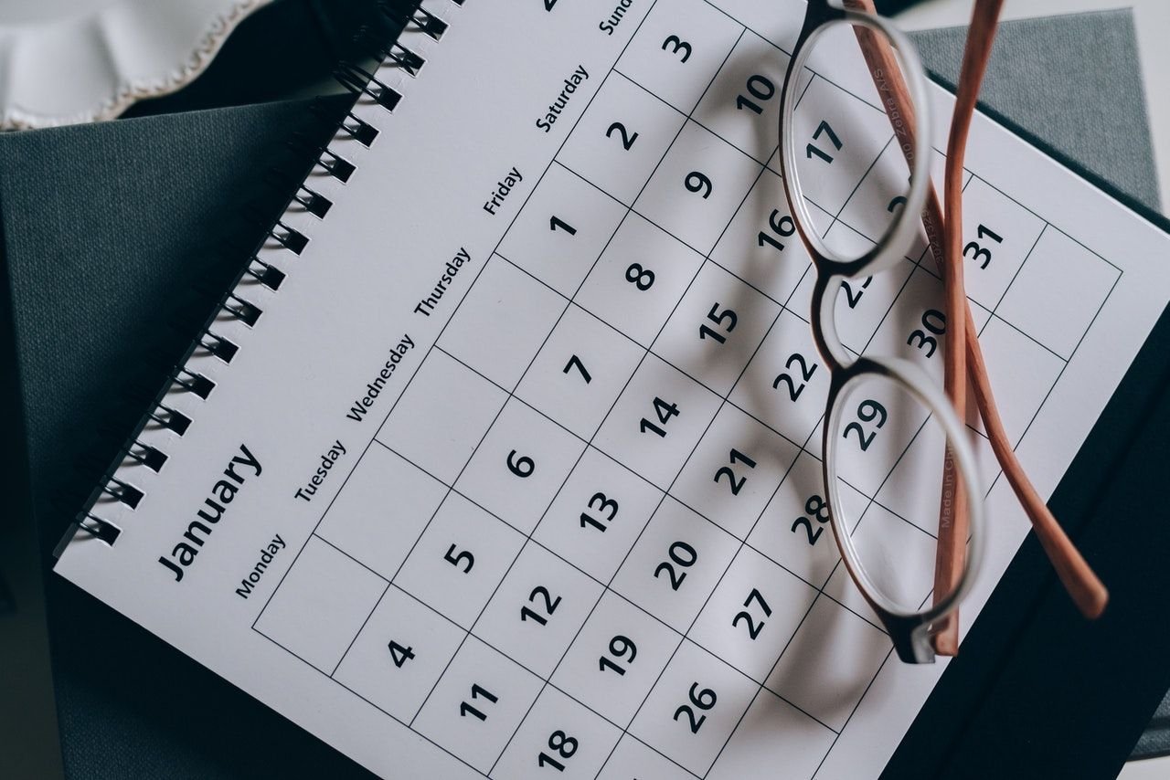Fijar fechas para cumplir objetivos